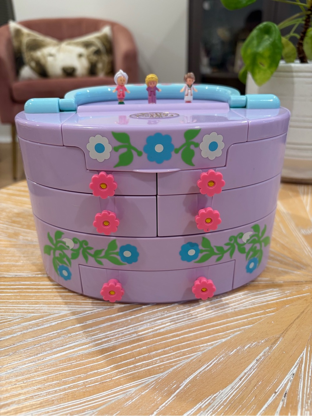 1991 Pullout Playhouse Polly Pocket Bluebird with 3 dolls